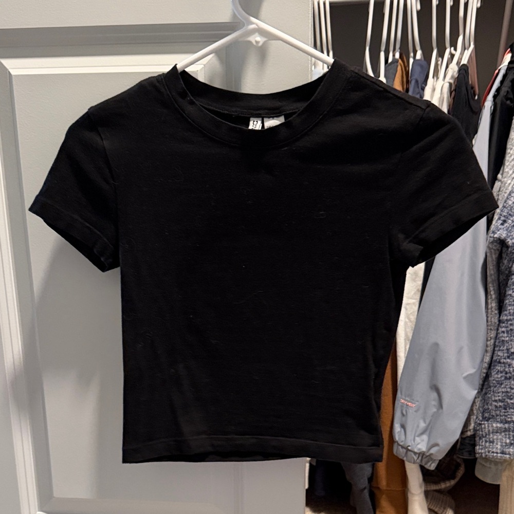 H&M cropped baby tee